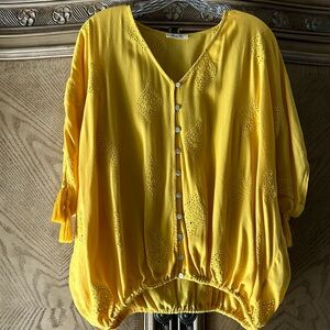 Miss Me Yellow Boho Top LIKE NEW